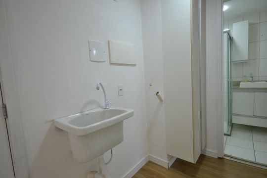 Área de serviço de apartamento para alugar com 2 quartos, 38m² em Vila Butantã, São Paulo