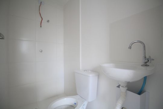 Banheiro de kitnet/studio à venda com 1 quarto, 17m² em Vila Andrade, São Paulo