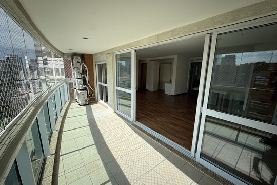 Varanda de apartamento à venda com 3 quartos, 127m² em Vila Olímpia, São Paulo
