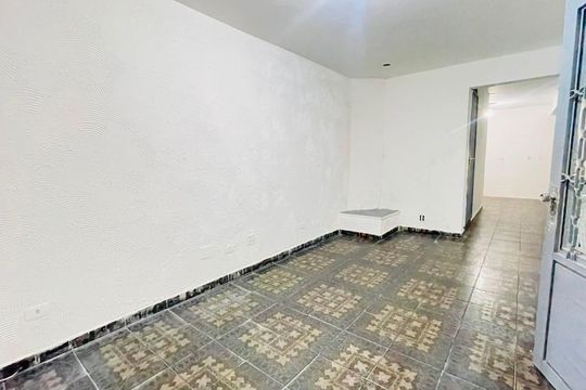 Casa para alugar com 2 quartos, 100m² em Jardim das Palmeiras, Embu das Artes