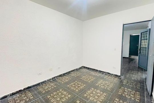 Suíte de casa para alugar com 2 quartos, 100m² em Jardim das Palmeiras, Embu das Artes