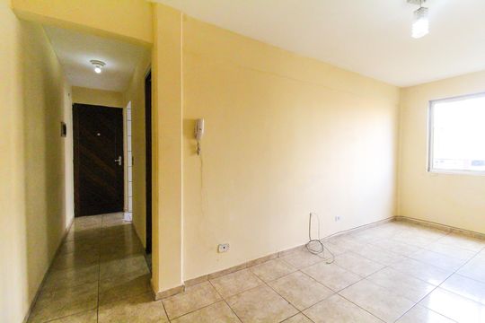 Sala de apartamento para alugar com 2 quartos, 47m² em Conjunto Habitacional Fazenda do Carmo, São Paulo