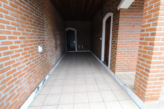 Garagem  de casa para alugar com 4 quartos, 170m² em Residencial Tatetuba, São José dos Campos