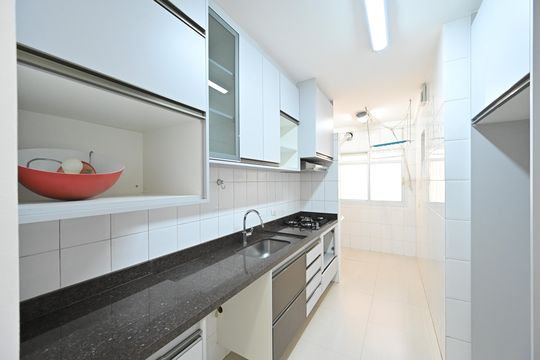 Cozinha de apartamento à venda com 3 quartos, 80m² em Chácara Inglesa, São Paulo