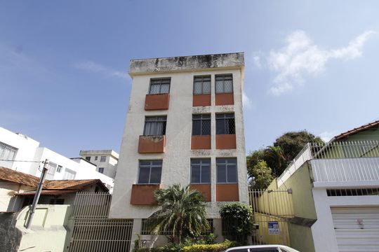 Fachada de apartamento para alugar com 2 quartos, 80m² em Carlos Prates, Belo Horizonte