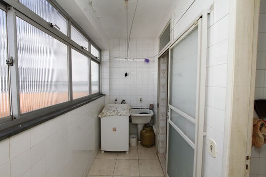 Área de Serviço de apartamento para alugar com 2 quartos, 80m² em Carlos Prates, Belo Horizonte