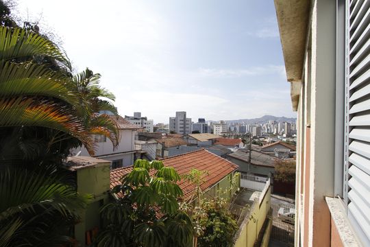 Vista de apartamento para alugar com 2 quartos, 80m² em Carlos Prates, Belo Horizonte