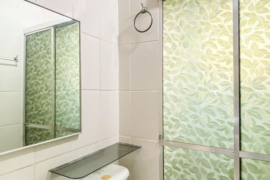 Banheiro social de apartamento para alugar com 2 quartos, 56m² em Vila Silvia, São Paulo