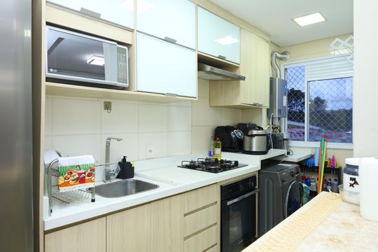 Cozinha de apartamento à venda com 2 quartos, 46m² em Vila Carmosina, São Paulo