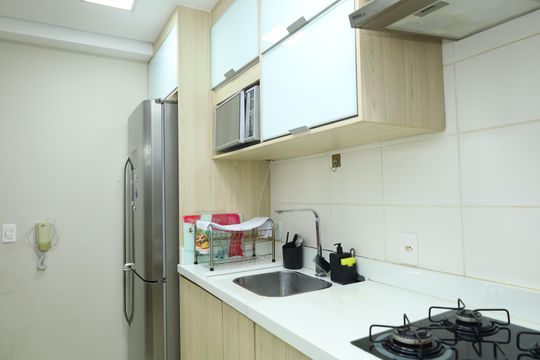 Cozinha de apartamento à venda com 2 quartos, 43m² em Vila Carmosina, São Paulo