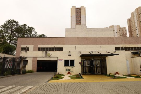 Fachada do condomínio de apartamento à venda com 2 quartos, 46m² em Vila Carmosina, São Paulo