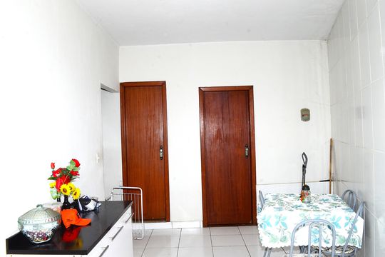 Copa de casa para alugar com 3 quartos, 100m² em Tupi, Belo Horizonte
