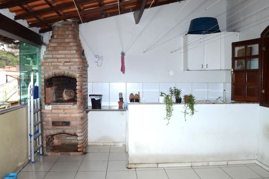 Churrasqueira de casa para alugar com 3 quartos, 100m² em Tupi, Belo Horizonte