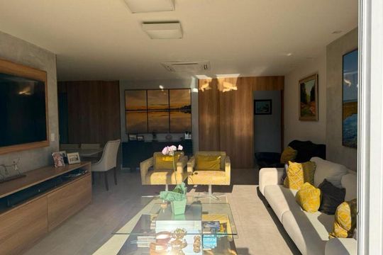 Apartamento à venda com 4 quartos, 237m² em Icaraí, Niterói