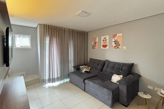 Apartamento para alugar com 2 quartos, 196m² em Vila Lucinda, Santo André