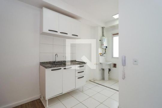 Cozinha de apartamento à venda com 2 quartos, 44m² em Jardim Boa Vista (Zona Oeste), Osasco