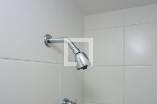Banheiro de apartamento à venda com 2 quartos, 44m² em Jardim Boa Vista (Zona Oeste), Osasco