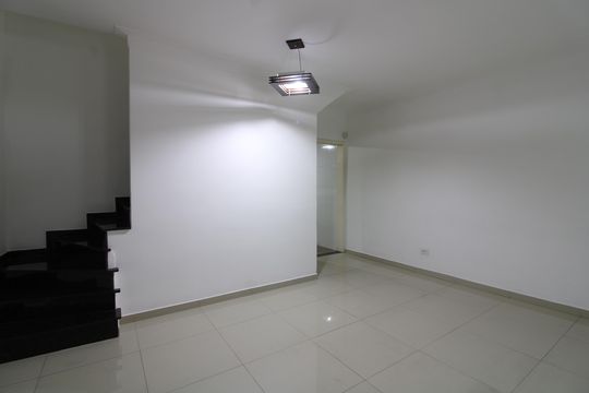 Sala de casa para alugar com 2 quartos, 100m² em Jardim Popular, São Paulo