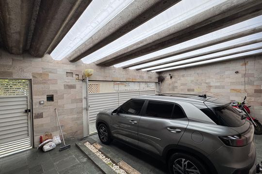 Garagem de casa à venda com 3 quartos, 203m² em Baeta Neves, São Bernardo do Campo