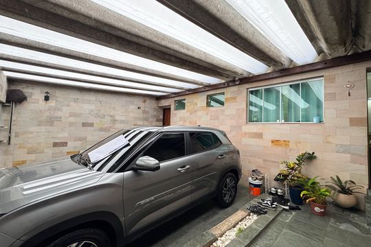 Garagem de casa à venda com 3 quartos, 203m² em Baeta Neves, São Bernardo do Campo