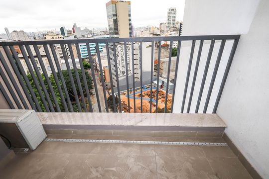 Varanda de kitnet/studio para alugar com 1 quarto, 24m² em Liberdade, São Paulo