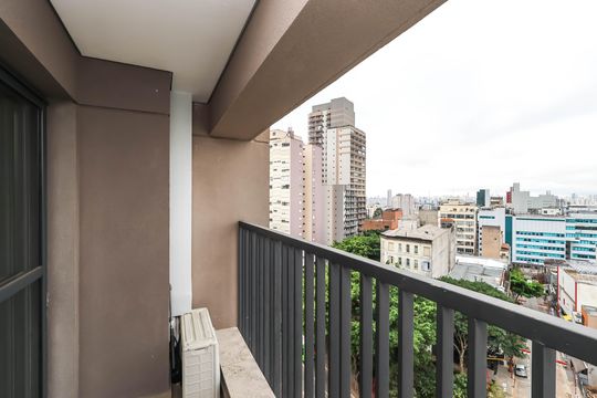 Varanda de kitnet/studio para alugar com 1 quarto, 24m² em Liberdade, São Paulo