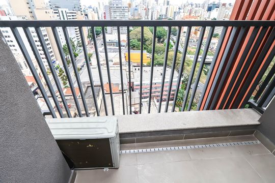 Varanda de kitnet/studio para alugar com 1 quarto, 19m² em Liberdade, São Paulo