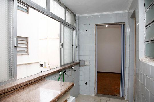 Área de serviço de apartamento à venda com 3 quartos, 93m² em Santana, Porto Alegre