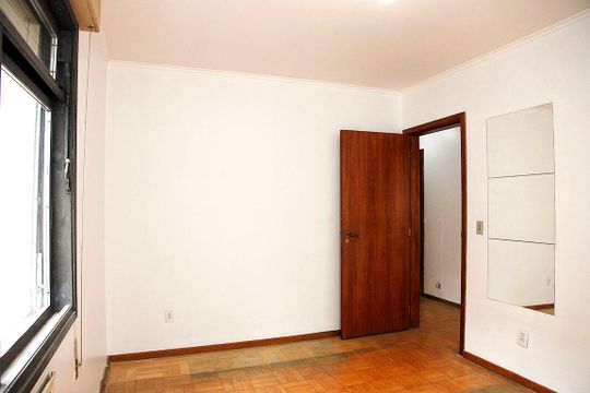 Quarto 2 de apartamento à venda com 3 quartos, 93m² em Santana, Porto Alegre
