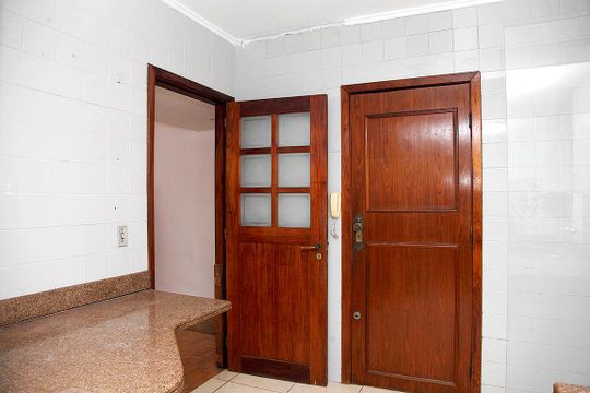 Cozinha de apartamento à venda com 3 quartos, 93m² em Santana, Porto Alegre