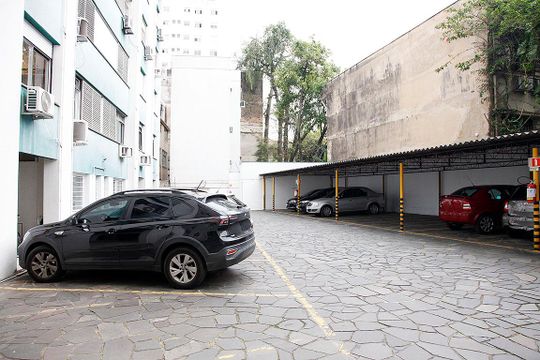 Área Comum - Garagem (rotativo - 01 vaga) de apartamento à venda com 3 quartos, 93m² em Santana, Porto Alegre
