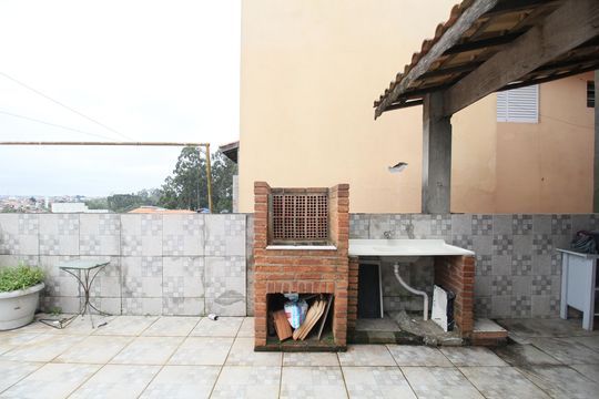 Churrasqueira de casa para alugar com 4 quartos, 168m² em Parque das Cigarreiras, Taboão da Serra