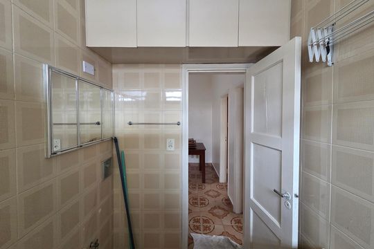 Banheiro de apartamento para alugar com 2 quartos, 55m² em Cidade Ocian, Praia Grande