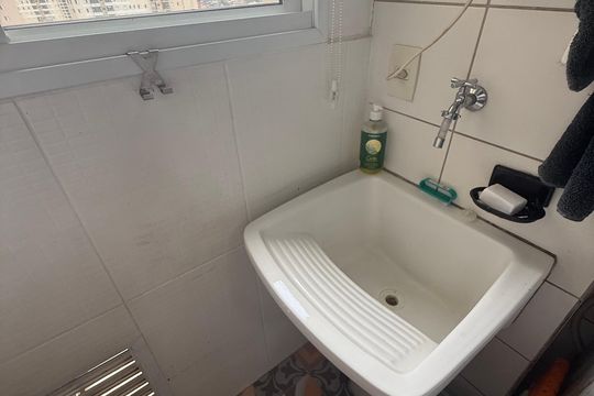 Área de serviço de apartamento à venda com 2 quartos, 57m² em Umuarama, Osasco