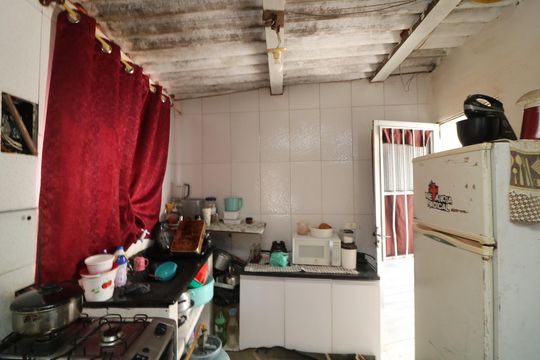 Cozinha de casa para alugar com 1 quarto, 33m² em Vila Ema, São Paulo