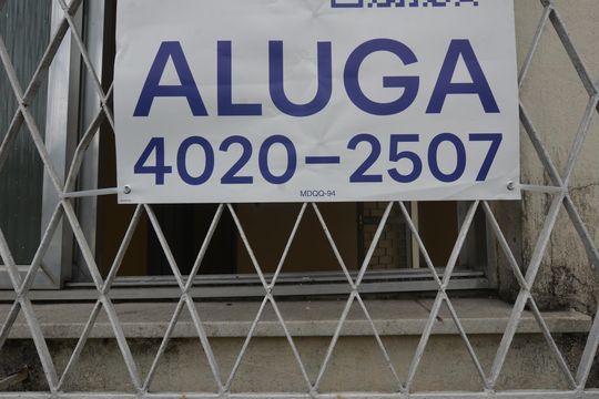 Placa Instalada de apartamento para alugar com 3 quartos, 90m² em Bento Ribeiro, Rio de Janeiro