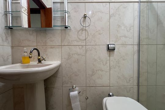Banheiro Social de casa à venda com 2 quartos, 186m² em Arvoredo, Contagem