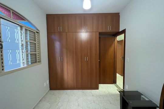 Quarto 1 de casa à venda com 2 quartos, 186m² em Arvoredo, Contagem