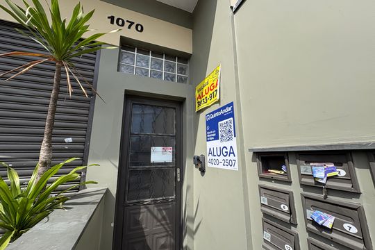 Fachada de apartamento para alugar com 1 quarto, 40m² em Vila Mangalot, São Paulo