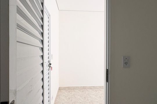 Banheiro de apartamento para alugar com 1 quarto, 40m² em Vila Mangalot, São Paulo