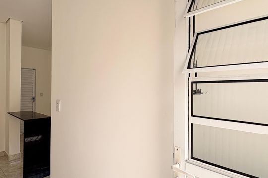Cozinha de apartamento para alugar com 1 quarto, 40m² em Vila Mangalot, São Paulo