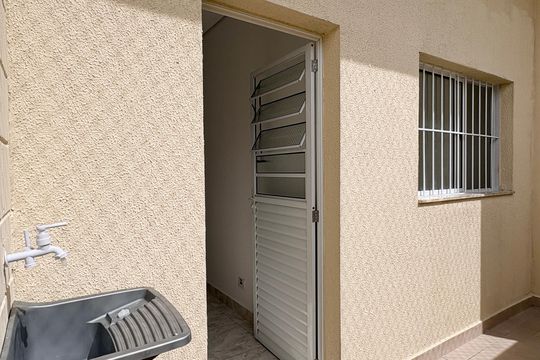 Área de Serviço de apartamento para alugar com 1 quarto, 40m² em Vila Mangalot, São Paulo