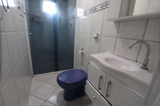 Banheiro de apartamento para alugar com 2 quartos, 62m² em Vila Carrão, São Paulo