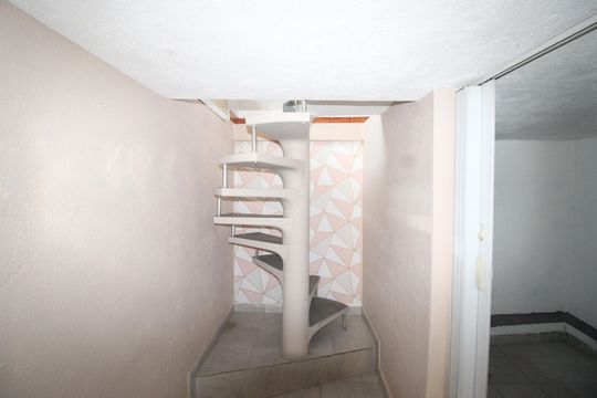 Porão de casa à venda com 3 quartos, 50m² em Parque Cruzeiro do Sul, São Paulo