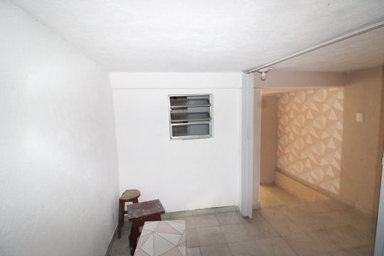 Porão de casa à venda com 3 quartos, 50m² em Parque Cruzeiro do Sul, São Paulo