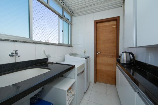 AREA DE SERVICO de apartamento à venda com 3 quartos, 154m² em Nova Suíça, Belo Horizonte