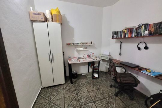 Escritório de casa para alugar com 2 quartos, 100m² em São Cristóvão, Belo Horizonte
