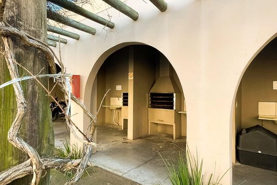 Área externa de apartamento para alugar com 2 quartos, 45m² em Areal, Pelotas