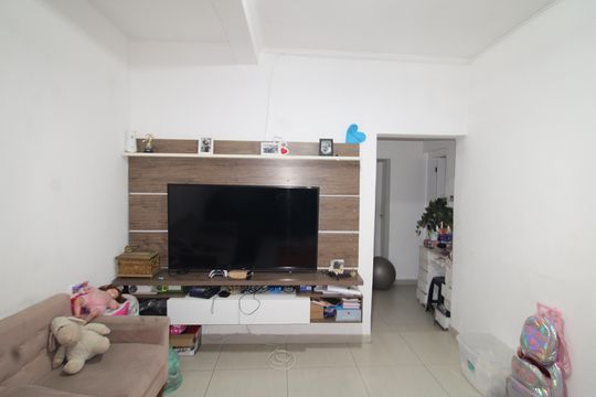 Sala de casa para alugar com 2 quartos, 63m² em Parque Peruche, São Paulo