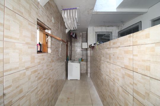 Área de Serviço de casa para alugar com 2 quartos, 63m² em Parque Peruche, São Paulo